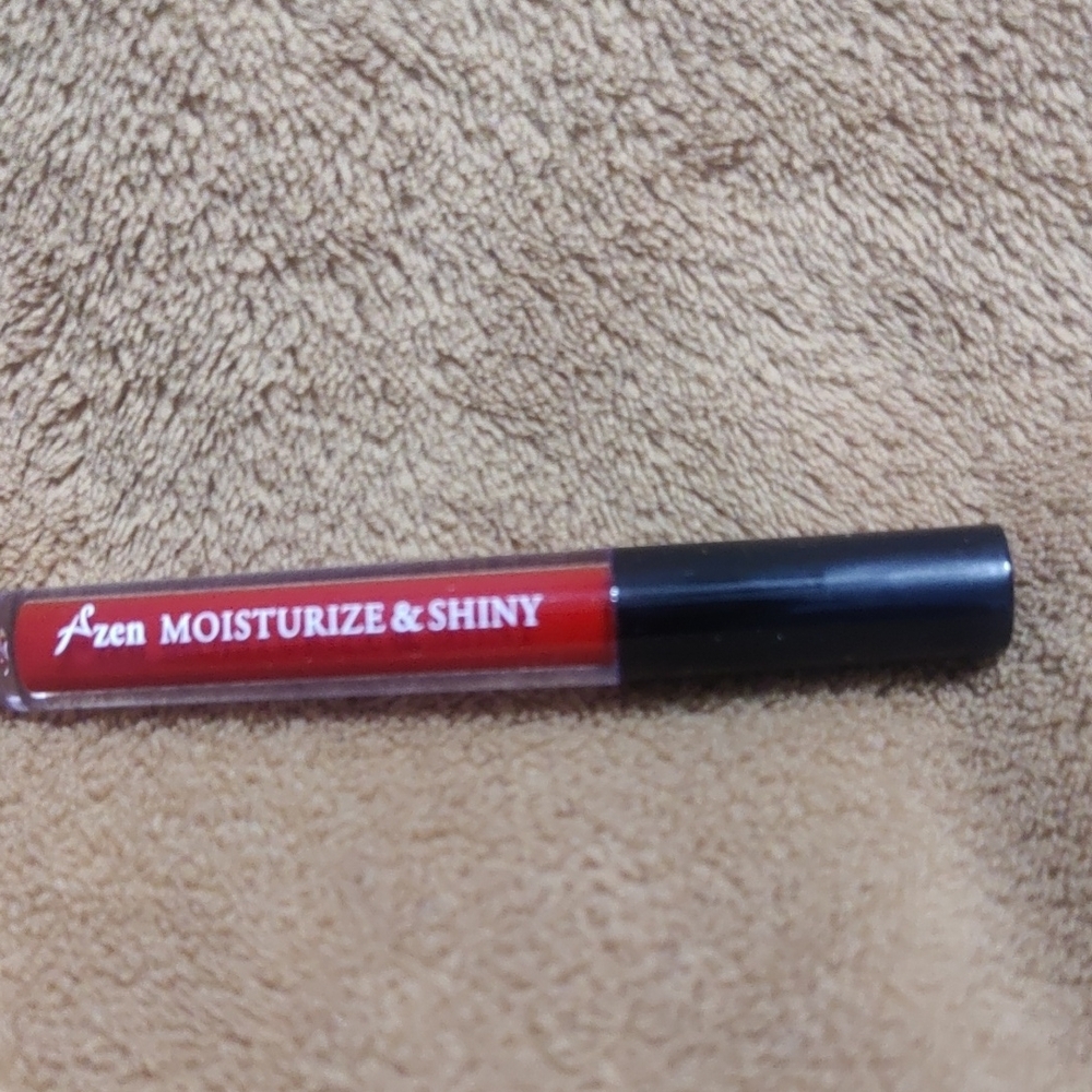💕5 For $25💕 Moisturize & Shiny Lip Gloss - Radiant Red